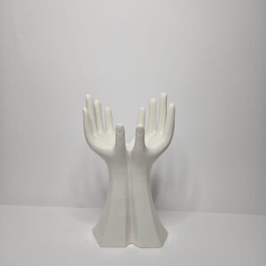 Scultura mano sorreggere