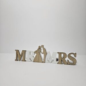scritta "MR&MRS"