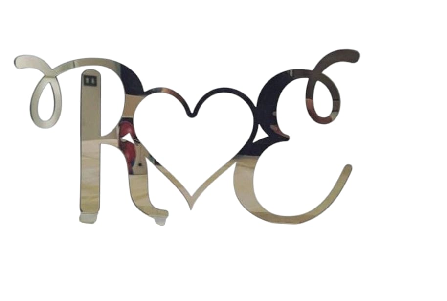 Iniziali cuore da poggio
